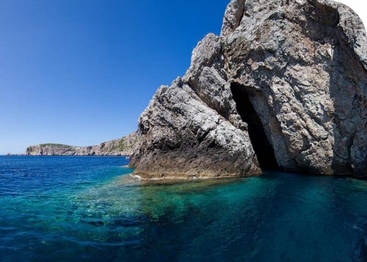 entrance of Monk seal cave on Vis island